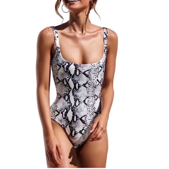 New One Piece Swimsuit Tummy Control Swimwear Slimming Strap Backless Size Small - Picture 9 of 10